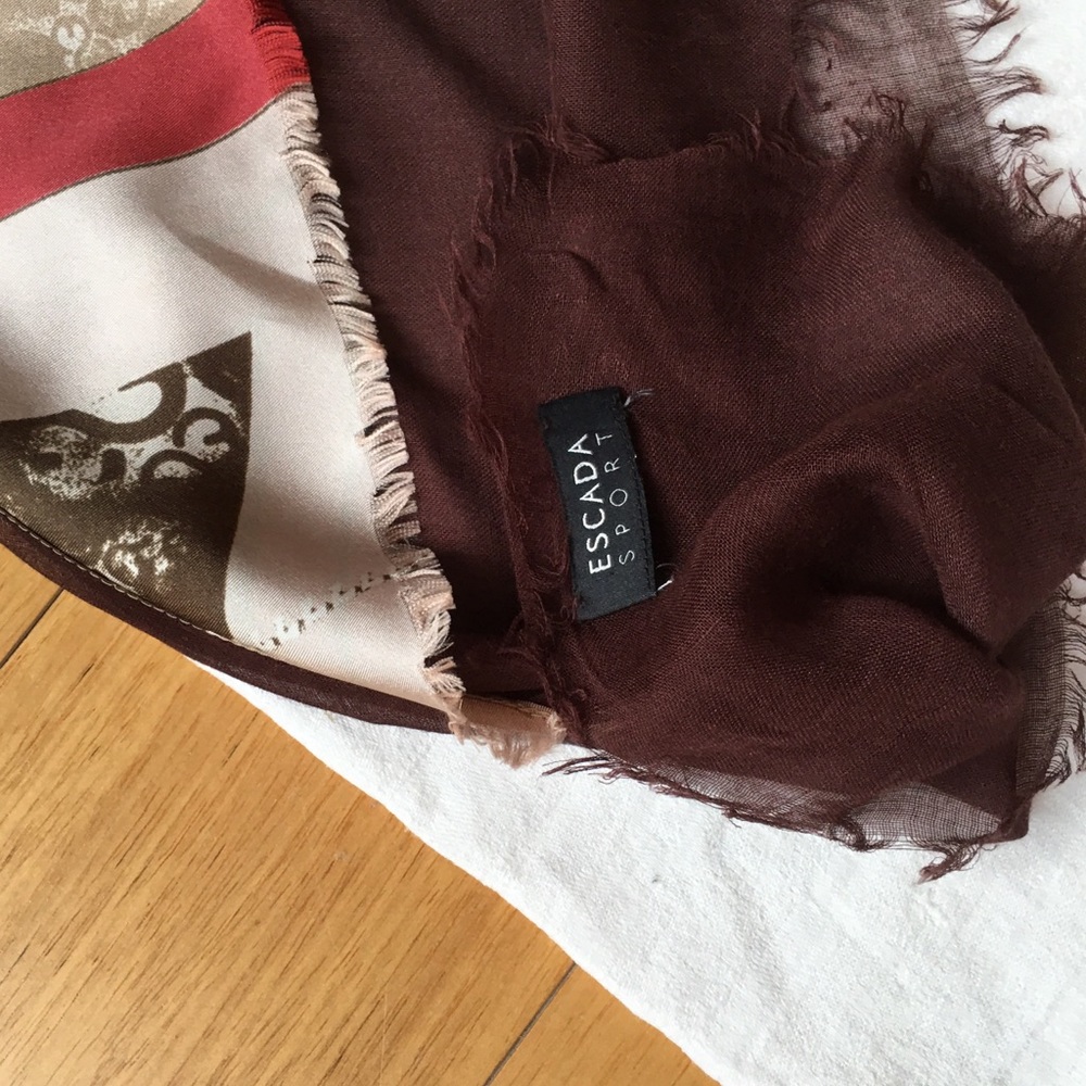 Scarf - Picture 4 of 5